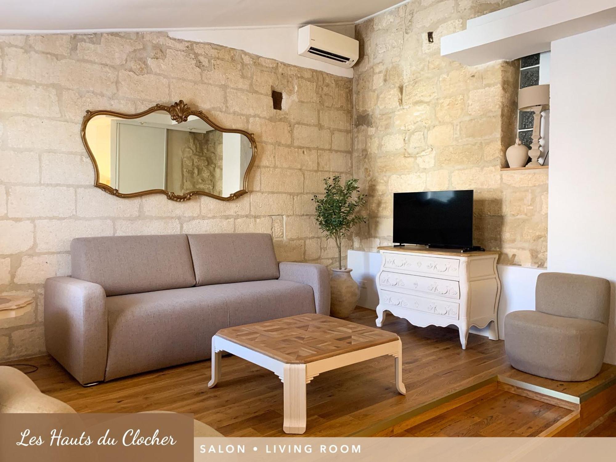 Du Clocher Apartment *