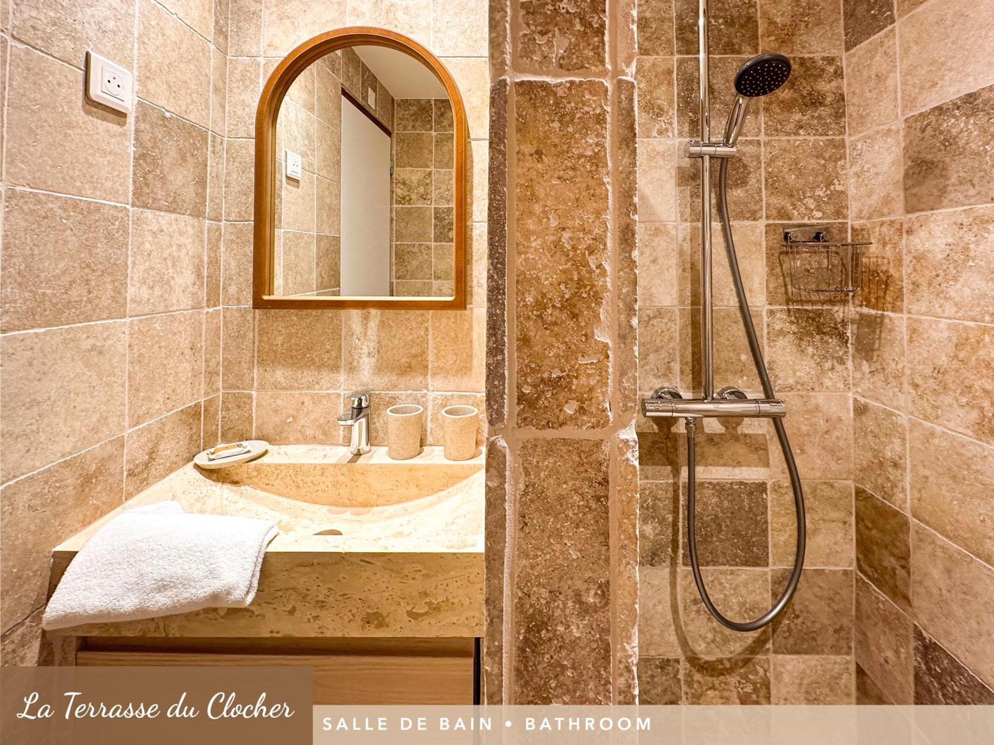 Du Clocher Apartment *